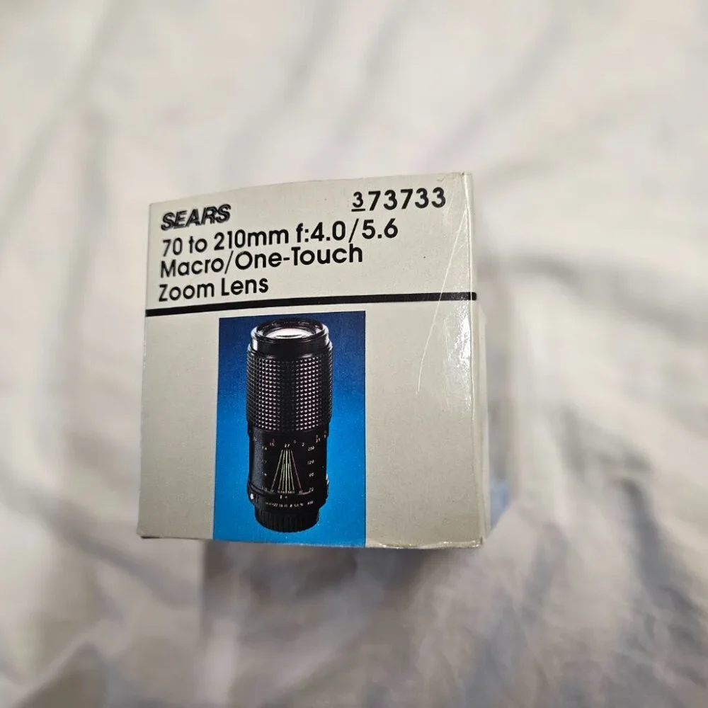 Sears 70 to 210mm f4.0/5.6 Macro/One Touch Zoom Lens Minolta Mount Vintage